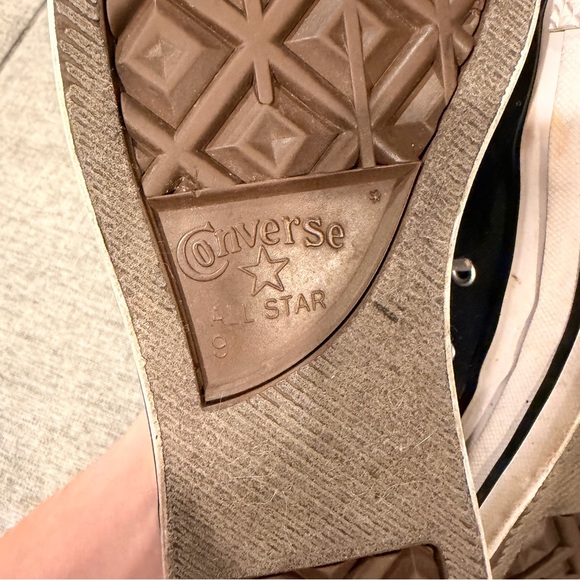 Converse Men's Black and White Sneakers - Picture 7 of 7